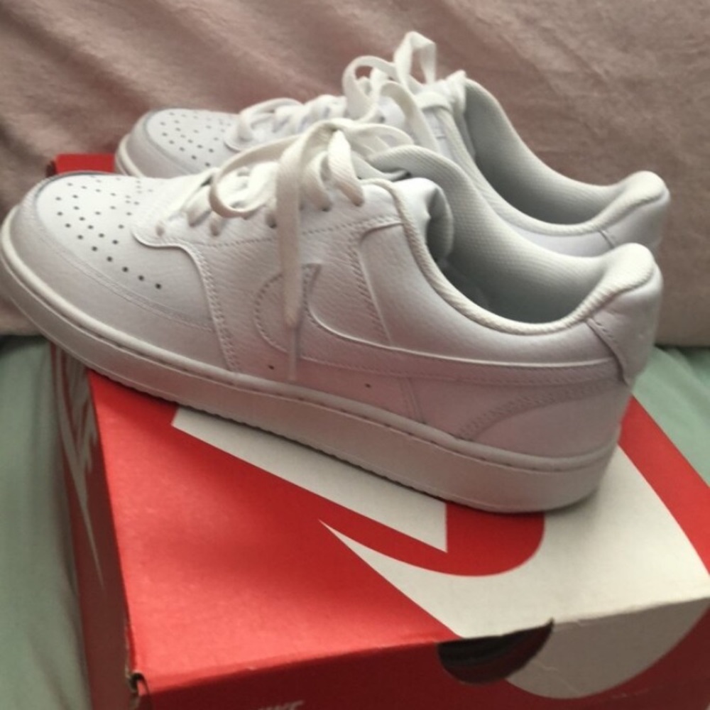Nike women vision low